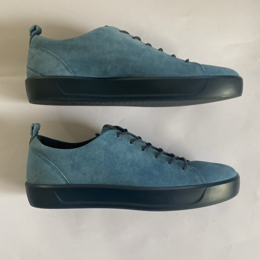 ECCO Women’s Nubuck Leather Sneakers Size 8